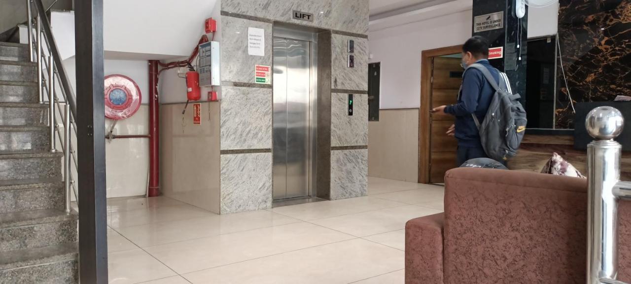 Hotel Ivy Plaza Luxury Neu-Delhi Exterior foto
