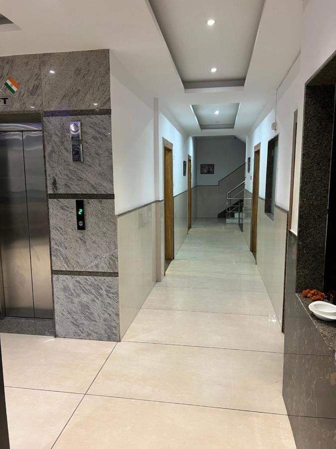 Hotel Ivy Plaza Luxury Neu-Delhi Exterior foto