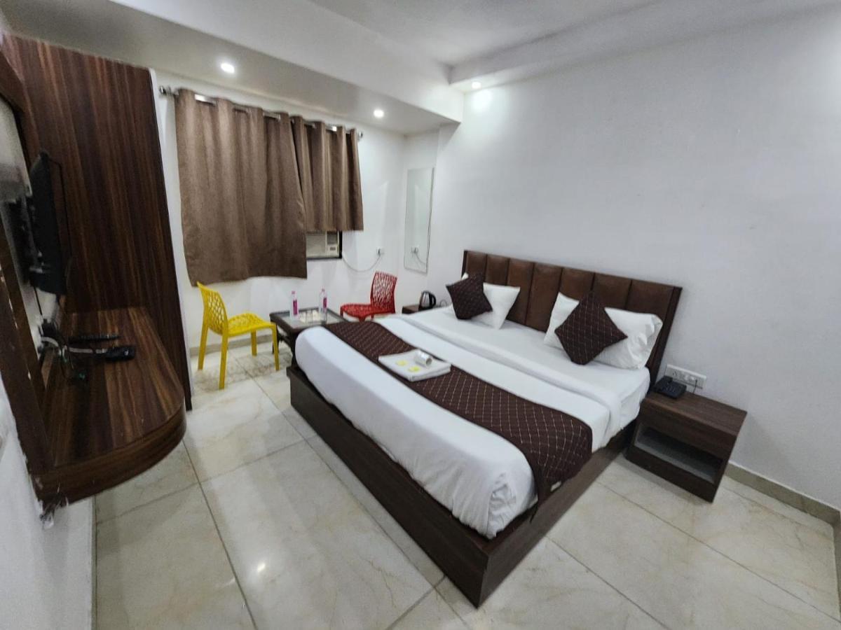 Hotel Ivy Plaza Luxury Neu-Delhi Exterior foto